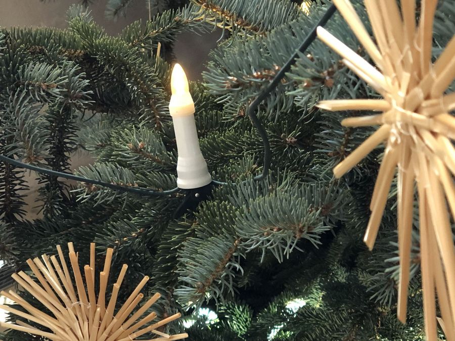Licht und Sterne am Christbaum