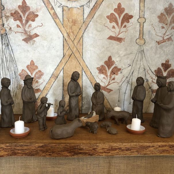 Krippenfiguren in der Kirche
