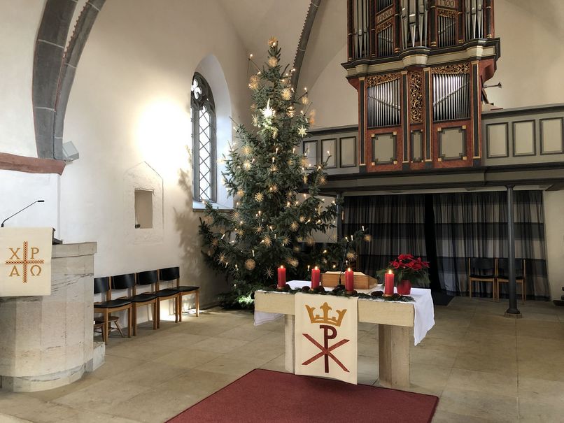 Chorraum der Kirche zu Weihnachten