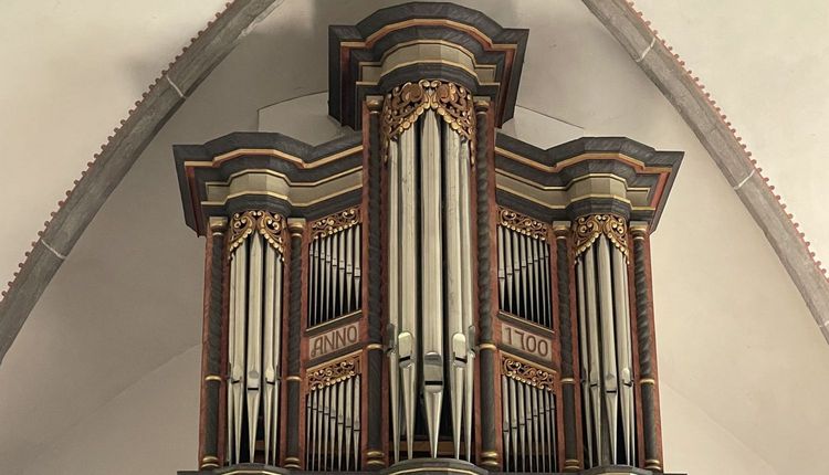 Orgel in der Kirche